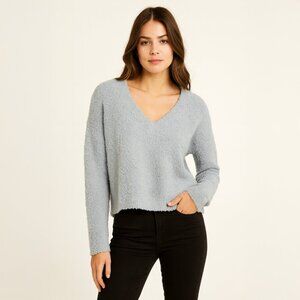 A385 • Stars Above Cozy V-Neck Bouclé Sweater
